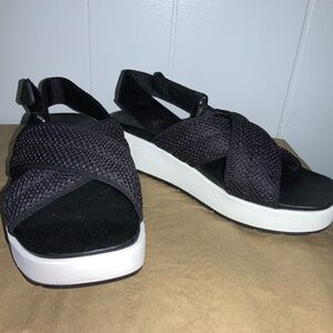 UGG Nella Slingback Platform Sandal sz 6 Black Mesh 1117277